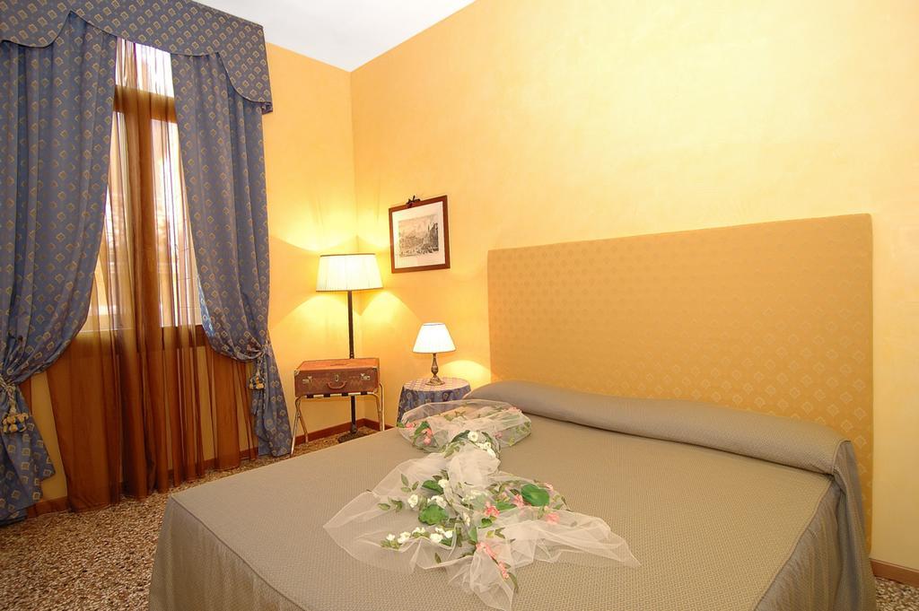 Residence Odoni Βενετία Δωμάτιο φωτογραφία